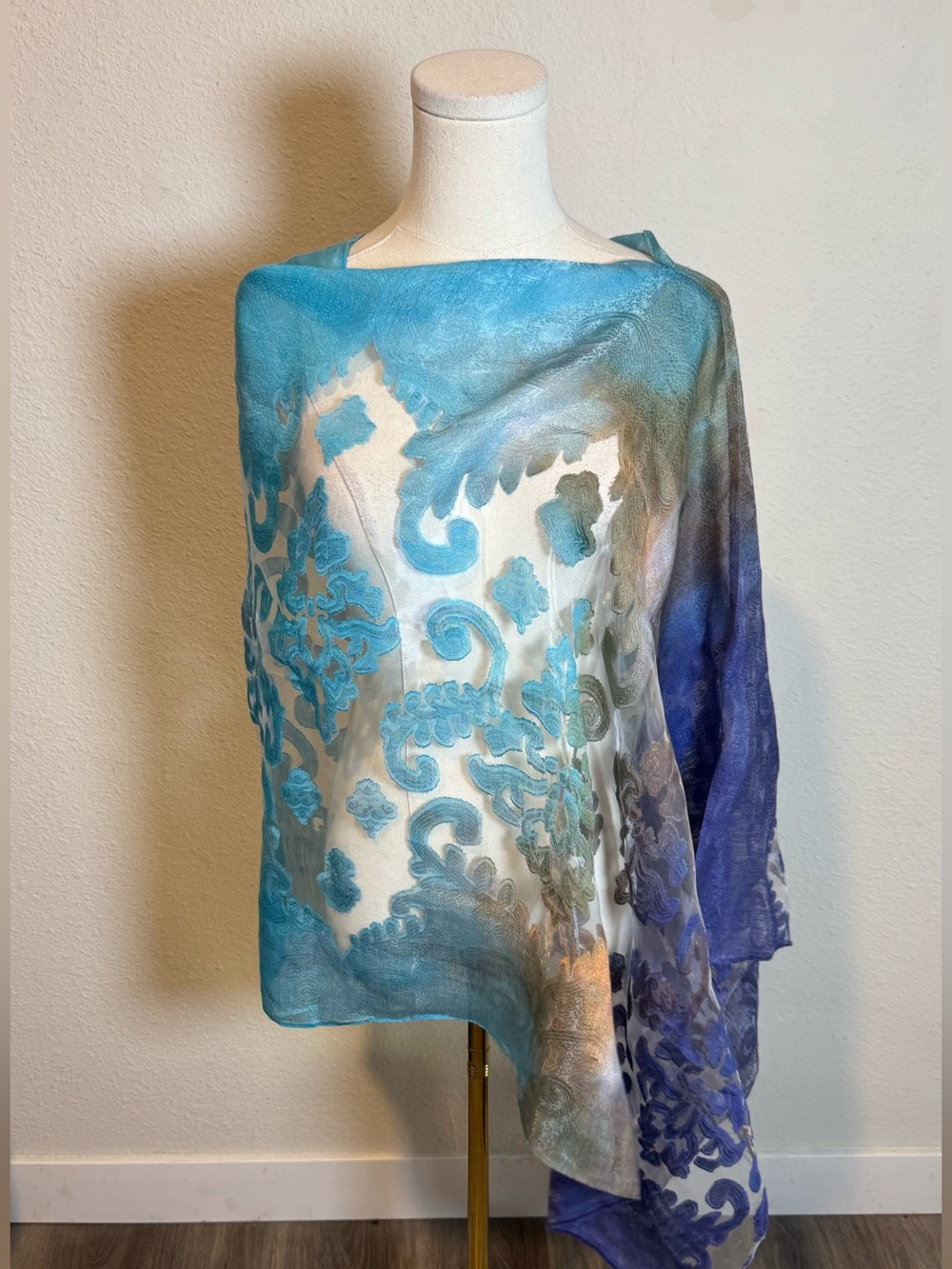 NWT Spain in America Burnout Poncho Blue Taupe Purple Combination One Size